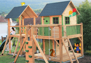 igraonica za decu drvene kucice za decu u dvoristu